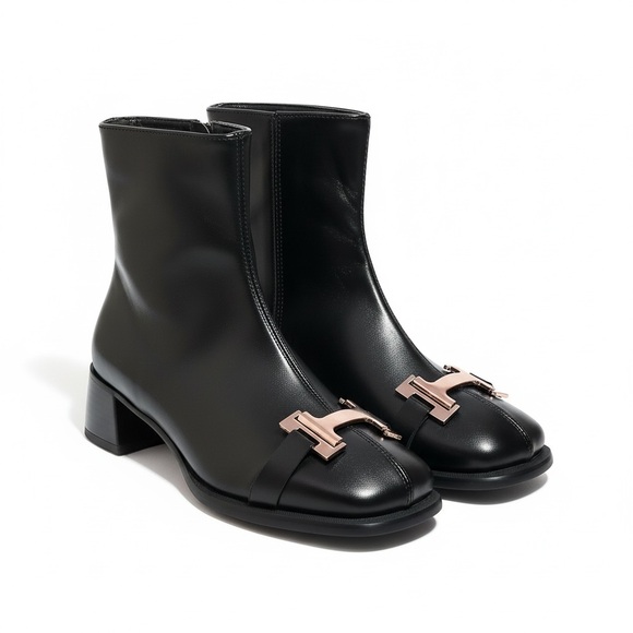 Source Unknown Shoes - Elegant Black Ankle Boots leather